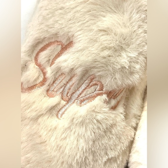 Dluxe by Dearfoams Plush Faux Fur “Super Mom” Slippers Size Large 9-10 - Picture 3 of 12